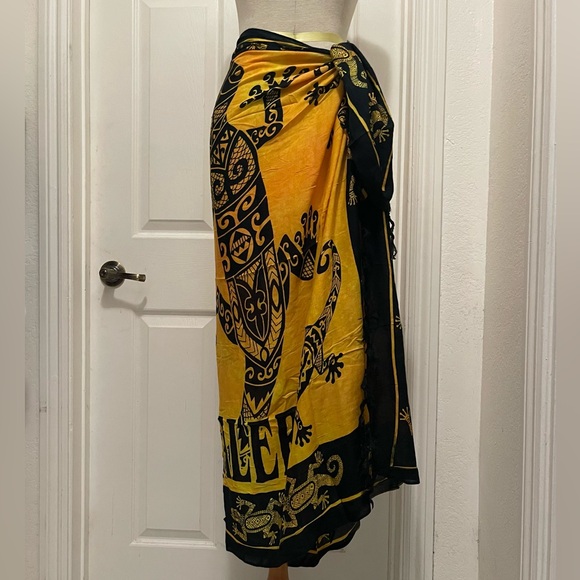 Other - SARONG Gold Yellow Black Gecko Print Sarong Wrap Shawl Scarf Puerto Galera - New